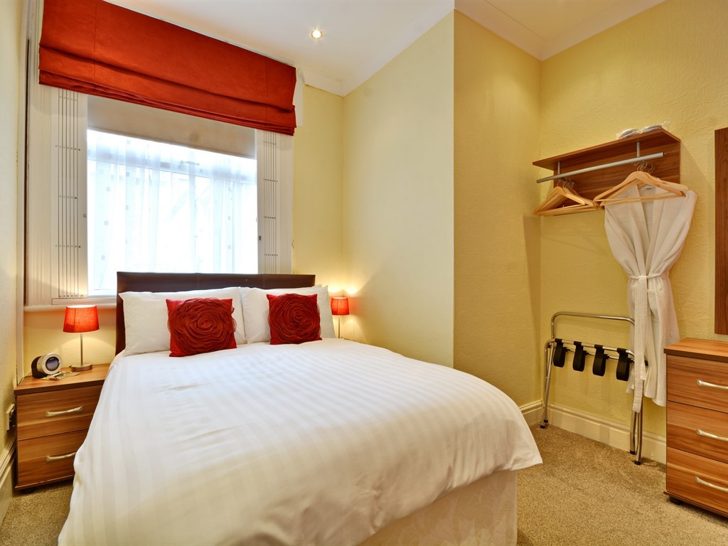 Double room-Ensuite-Accessible - Base Rate