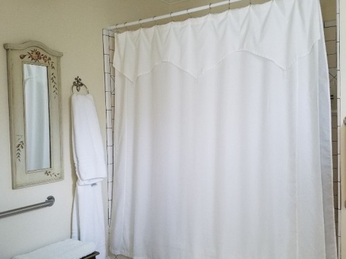 DeWinters Bathroom Shower and Spa Tub