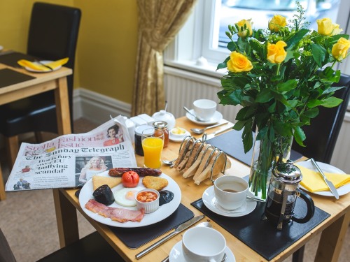We have received the AA Breakfast Award for our use of freshly prepared local ingredients.