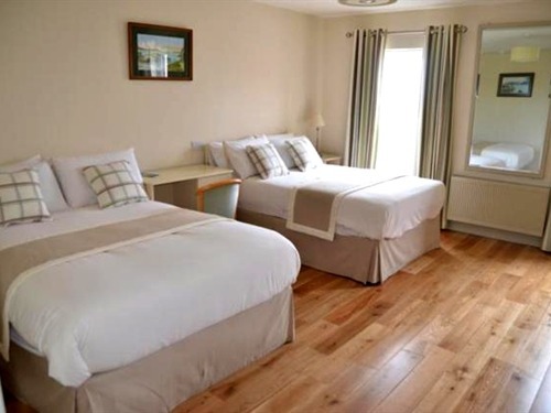 Twin room-Ensuite - Base Rate