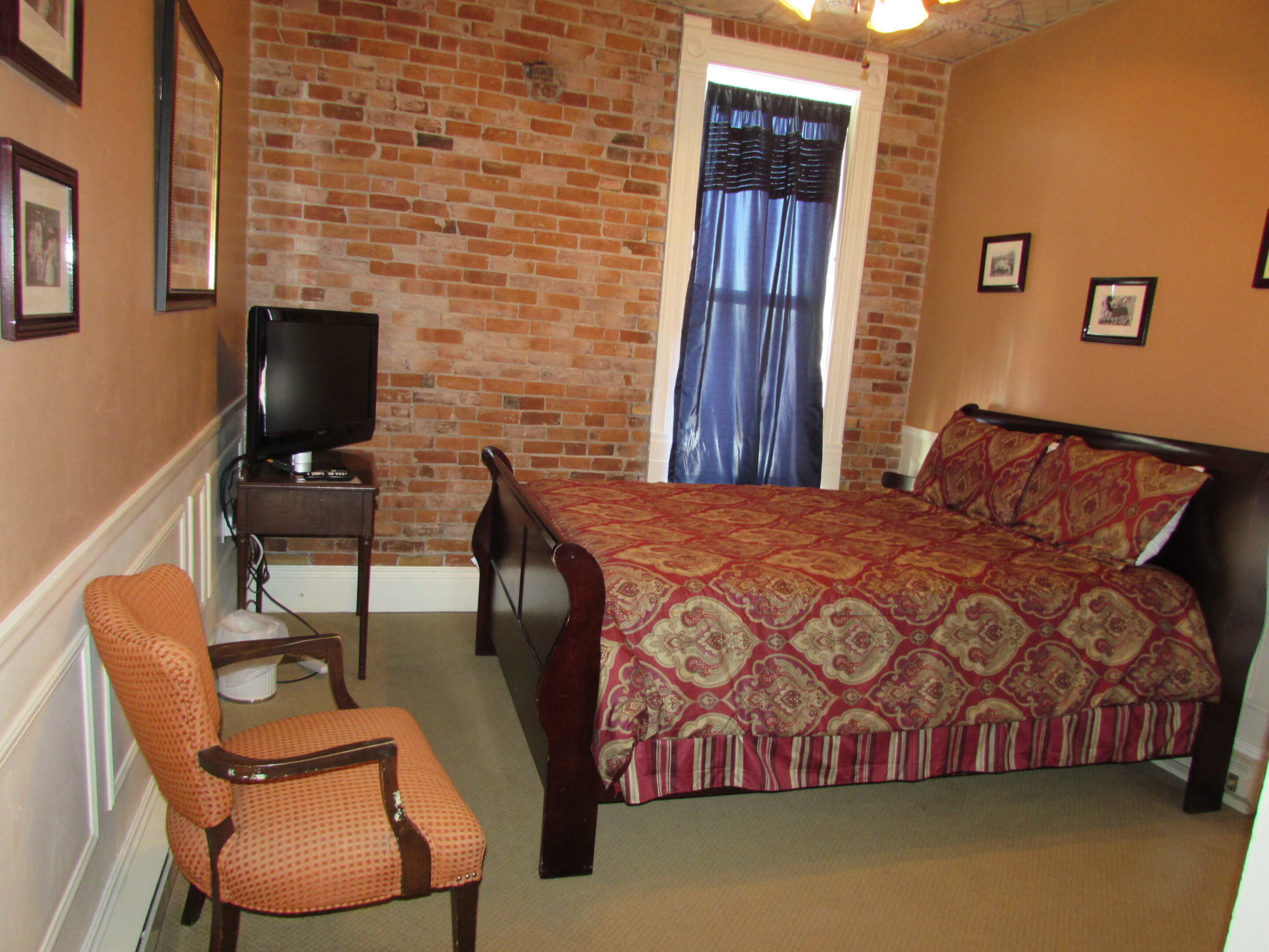 Quad room-Private Bathroom-Standard-No view-Theodore Roosevelt Suite - Base Rate