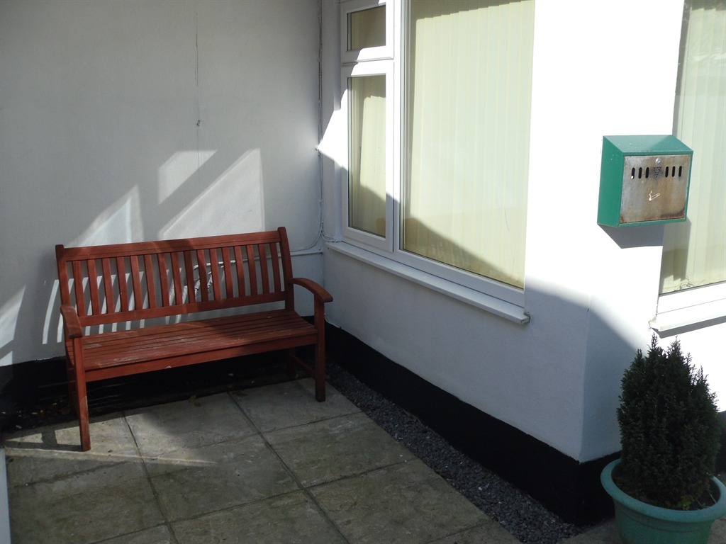 Southmead Guest House Llanelli United Kingdom Toproomscom - 