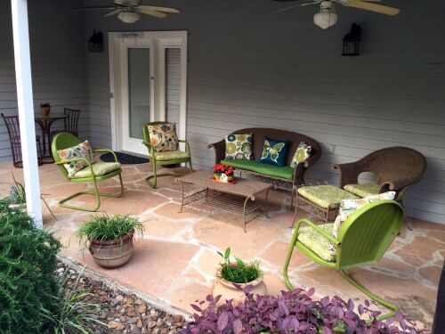 Juniper Room - Private Patio & Entrance