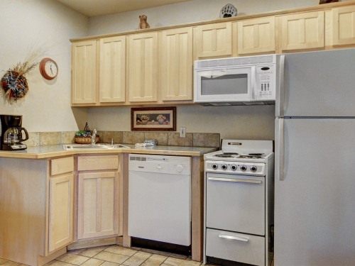 2 Bedroom Suite Kitchen