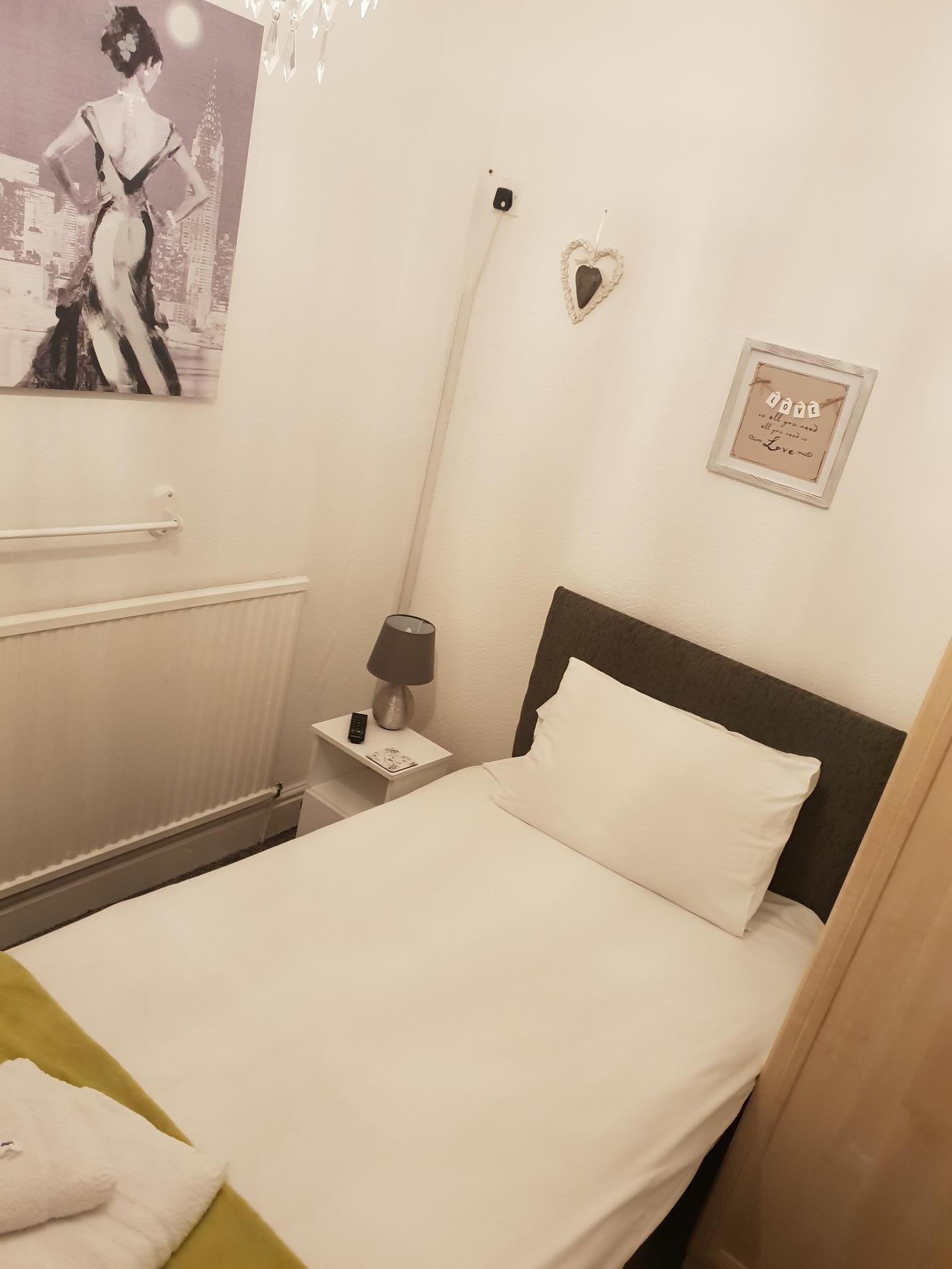 Double room-Classic-Ensuite with Shower-Small - Room 1