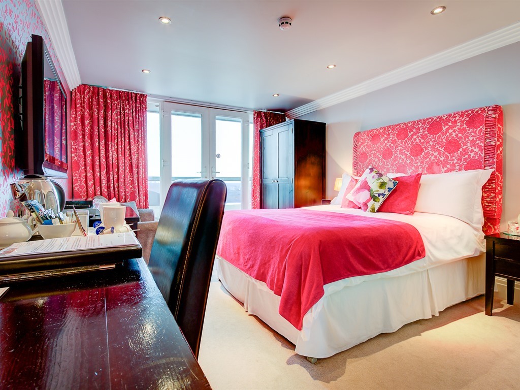 King Room (En-Suite) | Sea View