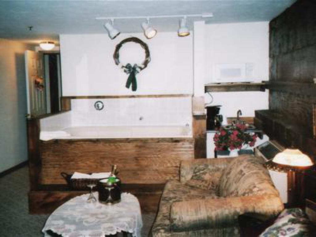 Junior Suite-King-Ensuite - Base Rate