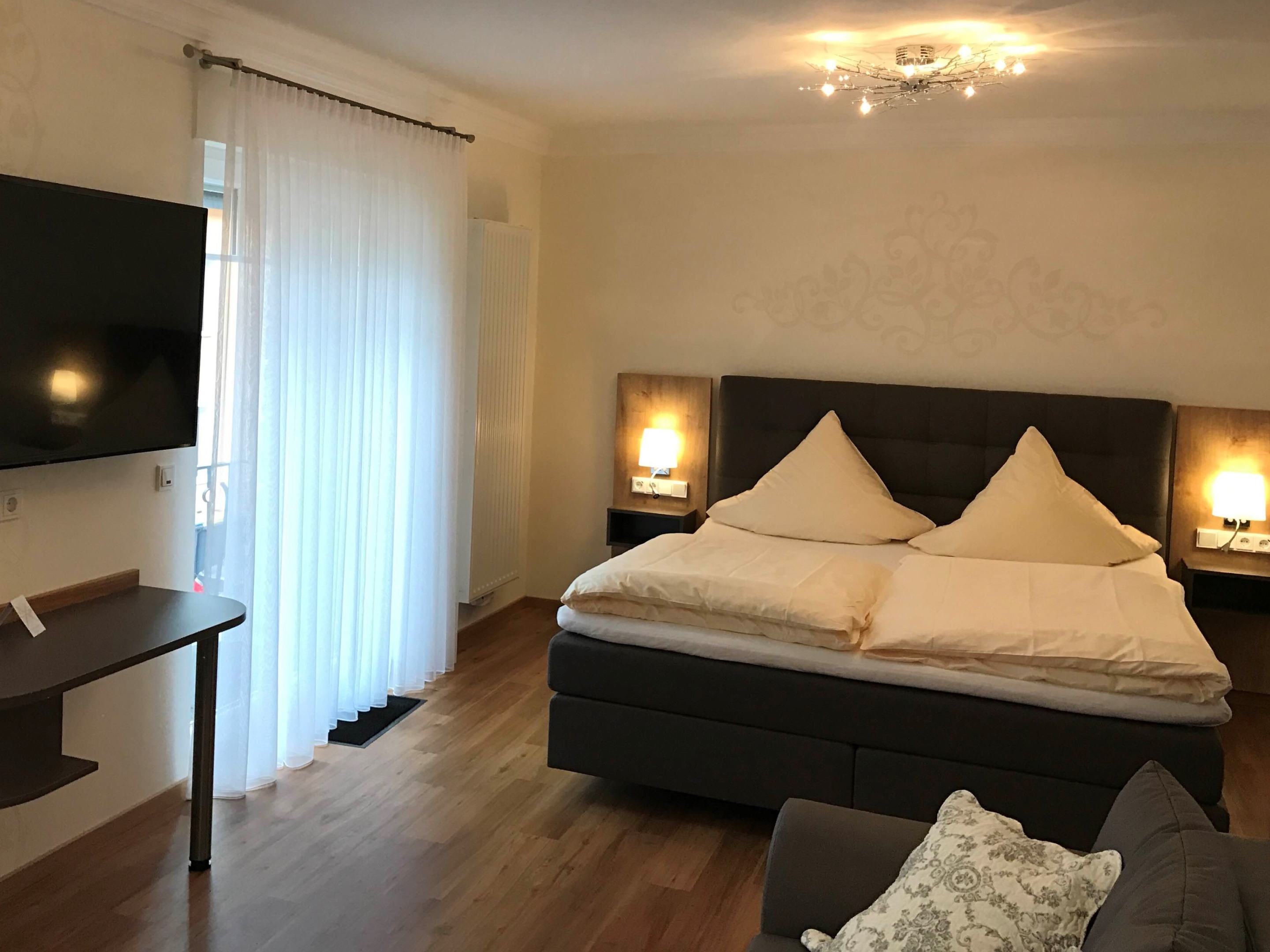 Doppelzimmer-Deluxe-Ensuite Dusche-Balkon