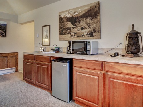123 King Luxury Suite