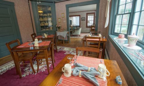 Breakfast serving room