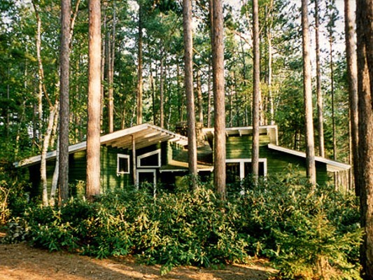 Hermits Hut -- Lake View