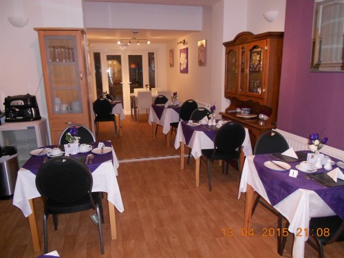 Guests dining room