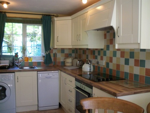 Cottage-Family-Private Bathroom-Garden View-self-catering