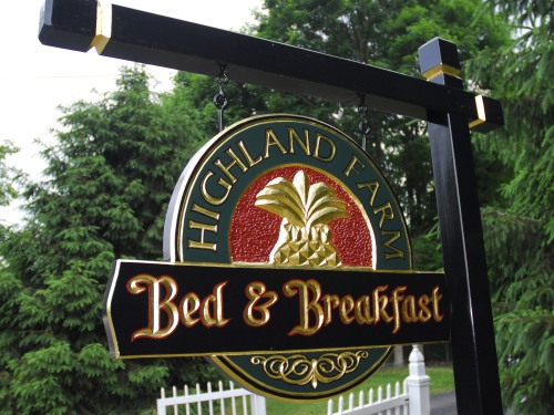 Highland Farm sign