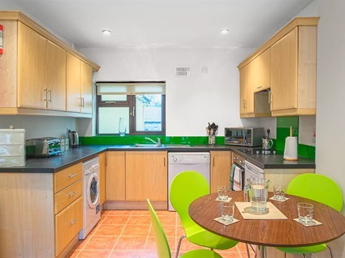 Apartment-Luxury-Private Bathroom-2A - Base Rate