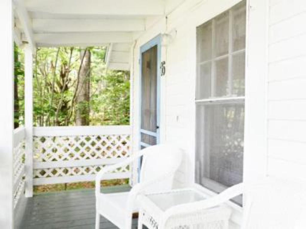 Twin room-Ensuite-Standard-Cottage 16 - Base Rate