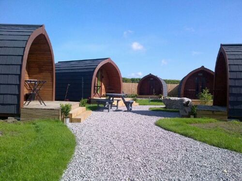 The Little Hide - Grown Up Glamping - Camping Pods