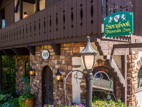Storybook Riverside Inn front entrance.