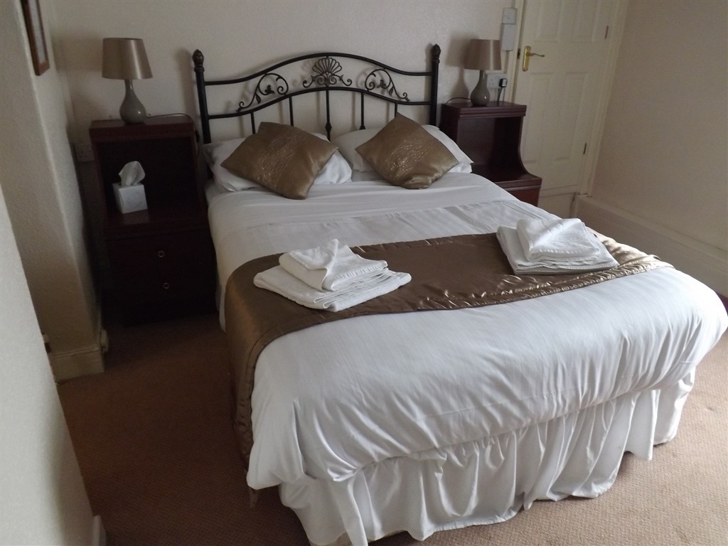 Double room-Ensuite - Base Rate