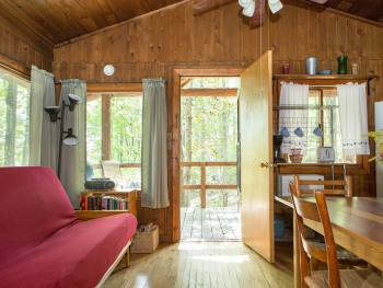 #3 Magnolia Cottage Living room- Kitchen