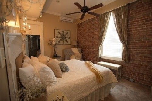 Alixis room 3