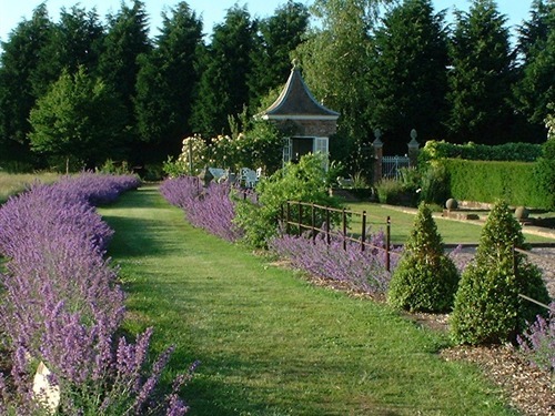 Summerhouse walk