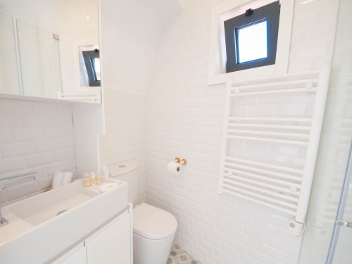 Prenez votre douche et profitez d'une très belle vue sur Porto.