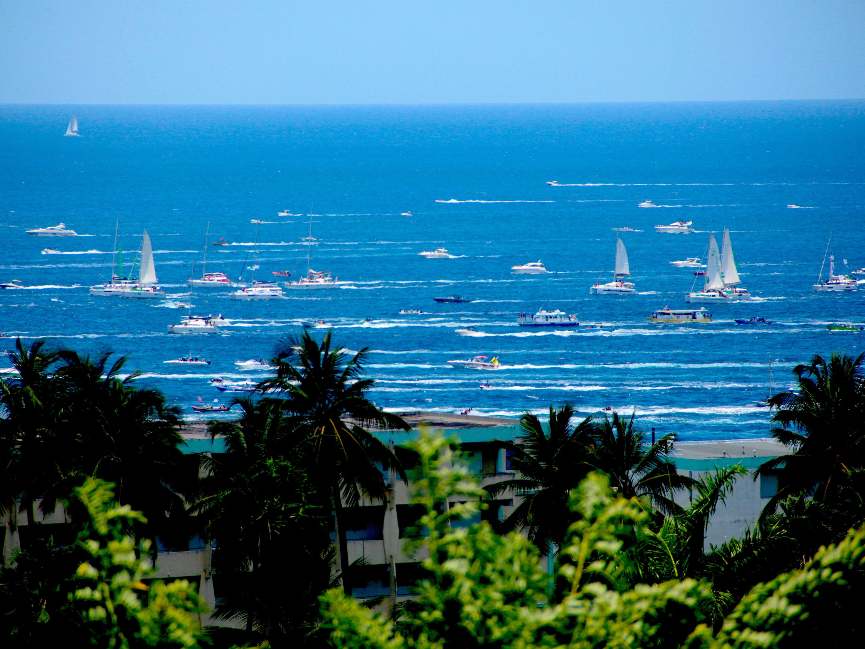 Vue sur la mer et la ville