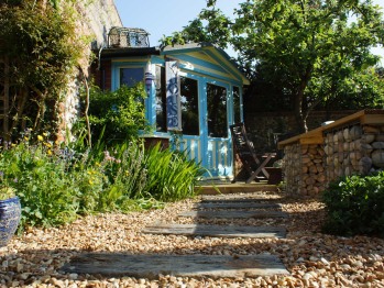 Coastal garden and summerhouse