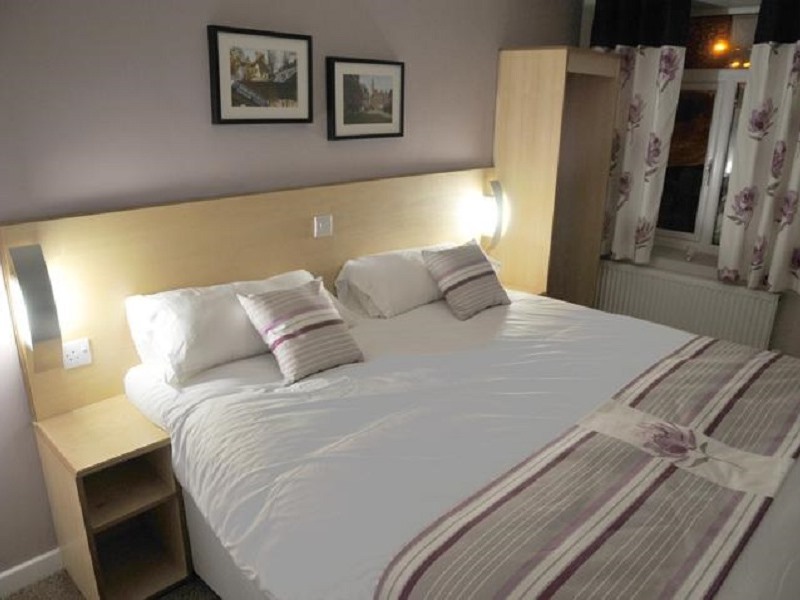 Double room-Ensuite with Shower