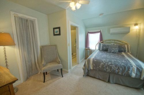 Guestroom #4 Pine Island Room
