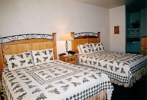 2 Bedroom Suite