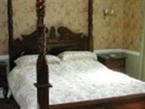 Double room-Ensuite-Four Poster  - Base Rate
