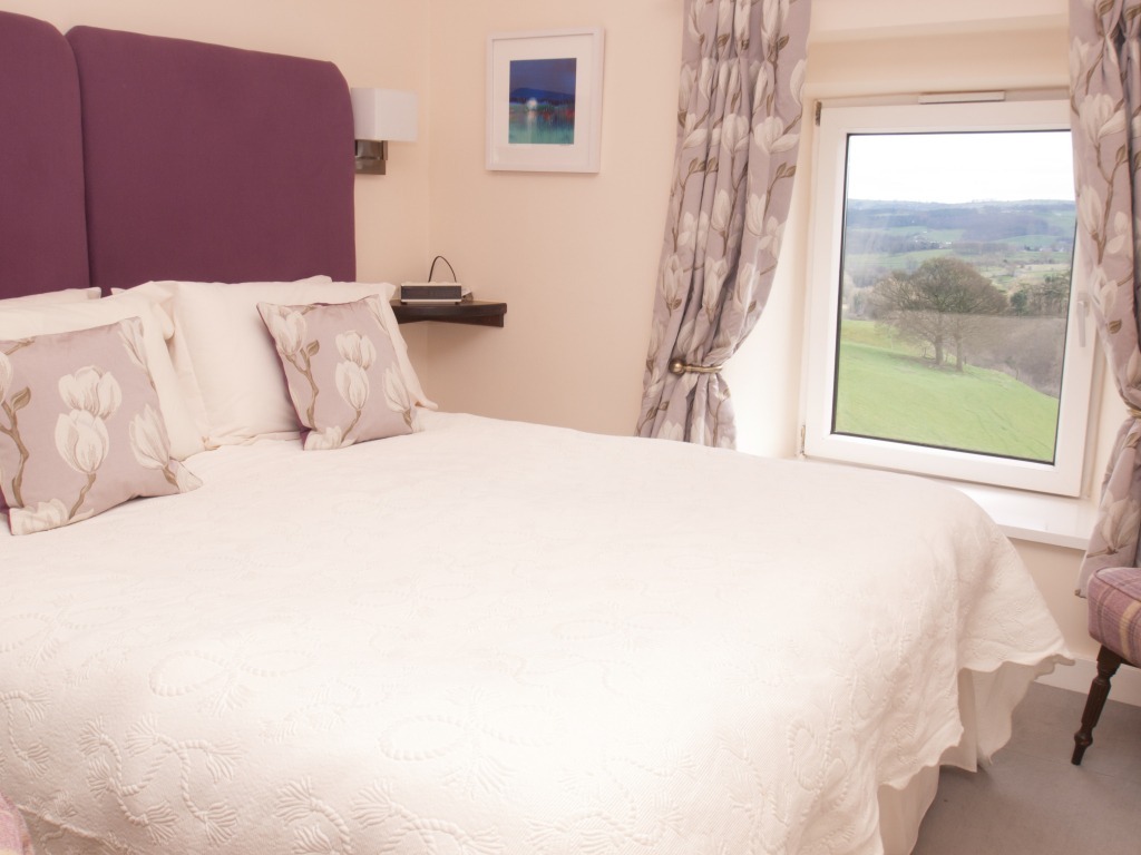Double or Twin-Ensuite with Bath-view of the Dales - Base Rate