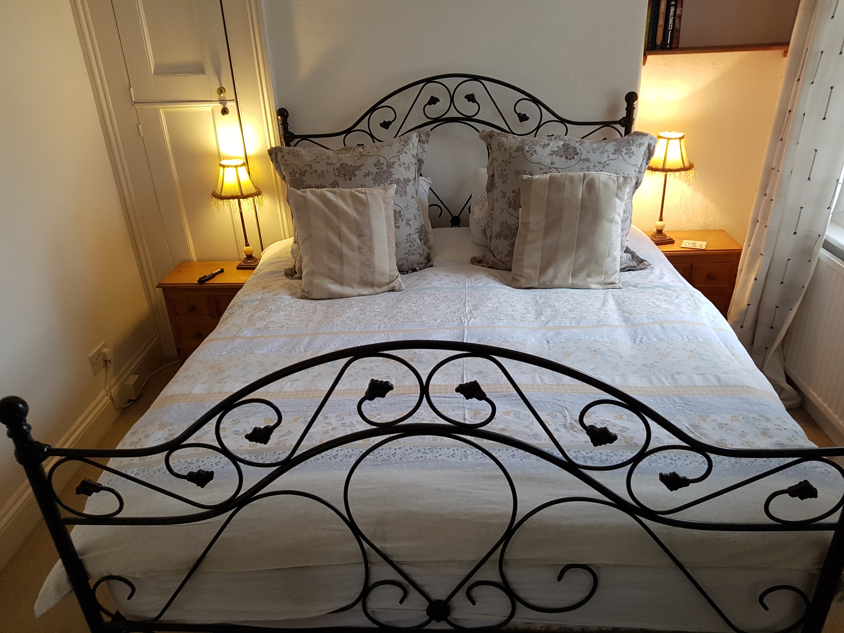Double room-Deluxe-Ensuite with Bath-Street View