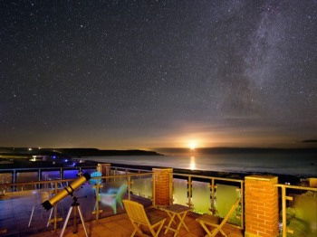 Beach facing balcony (twin) Epic stargazing
