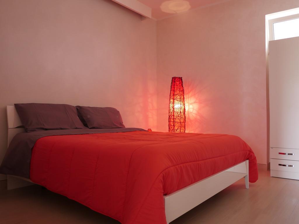 Casa-Comfort-Bagno in camera con doccia-Vista giardino-Rossa - NON RIMBORSABILE
