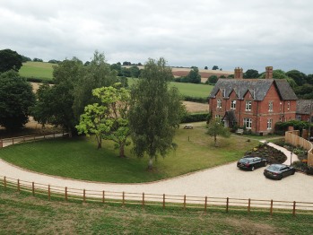 Honiton Hotels Guest Houses And Bed And Breakfasts Cheap