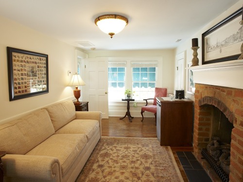 The Luter Suite's sitting room is perfect for weekend getaway or business travel