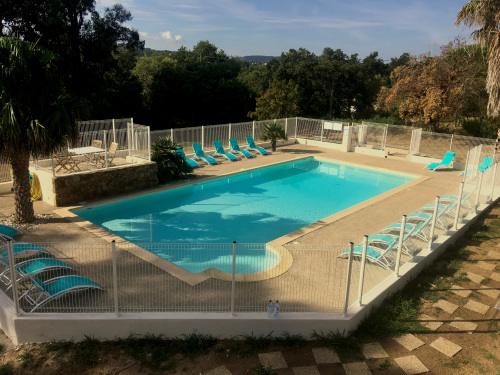 piscine de la residence Marina Di Fautea