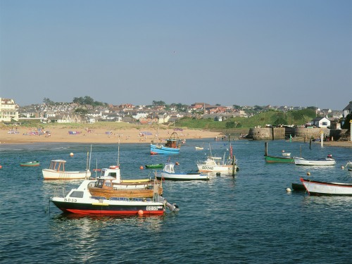 The seaside town of Bude is just 15 to 20 minutes drive.