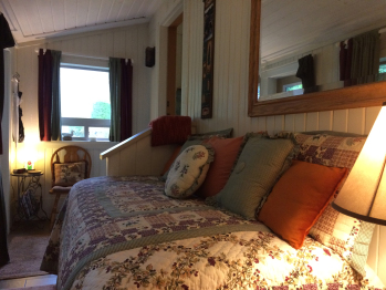 Bunkhouse Cabin room with single bed