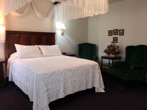 Queen Room