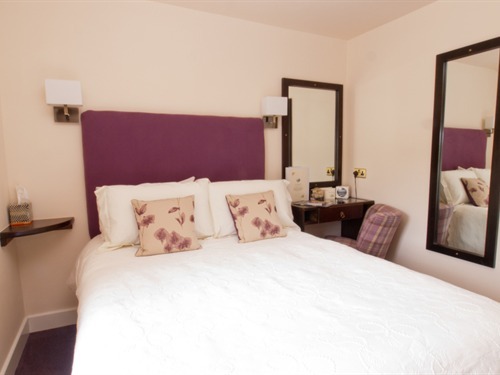 Double room-Ensuite with Shower - Base Rate
