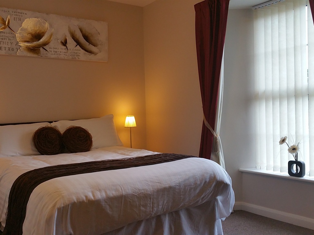 Double room-Ensuite-Hotel with bath
