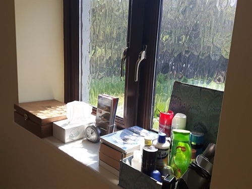 Toiletteries & Herbal/Fruit Teas