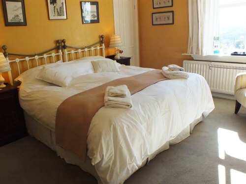 Green Room with SuperKing option at Dowfold House Luxury Bed and Breakfast