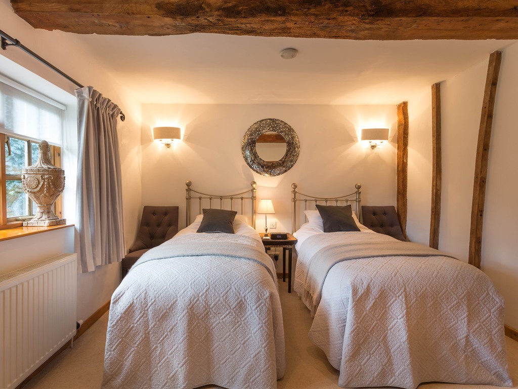 Twin room-Ensuite - Base Rate