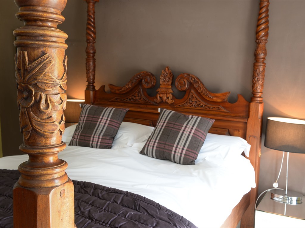 Double room-Luxury-Ensuite-Four Poster Bed