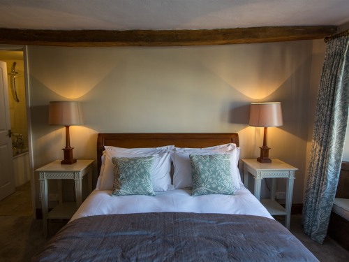 Spacious Super King or Twin room